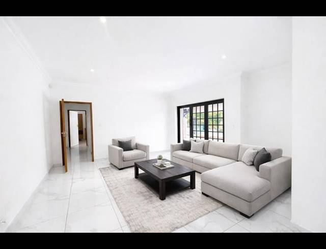 4 BEDROOM HOUSE FOR SALE IN BRYANSTON